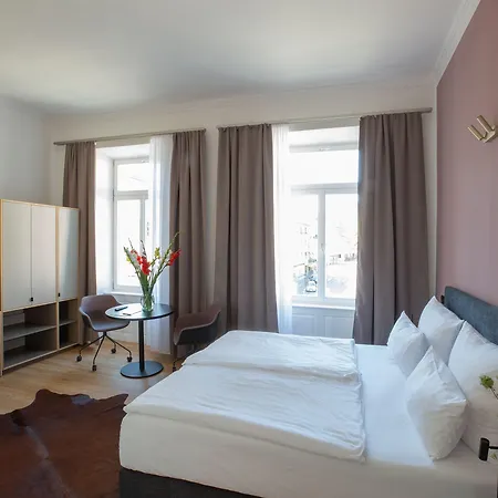 Kredell Hotel 3*